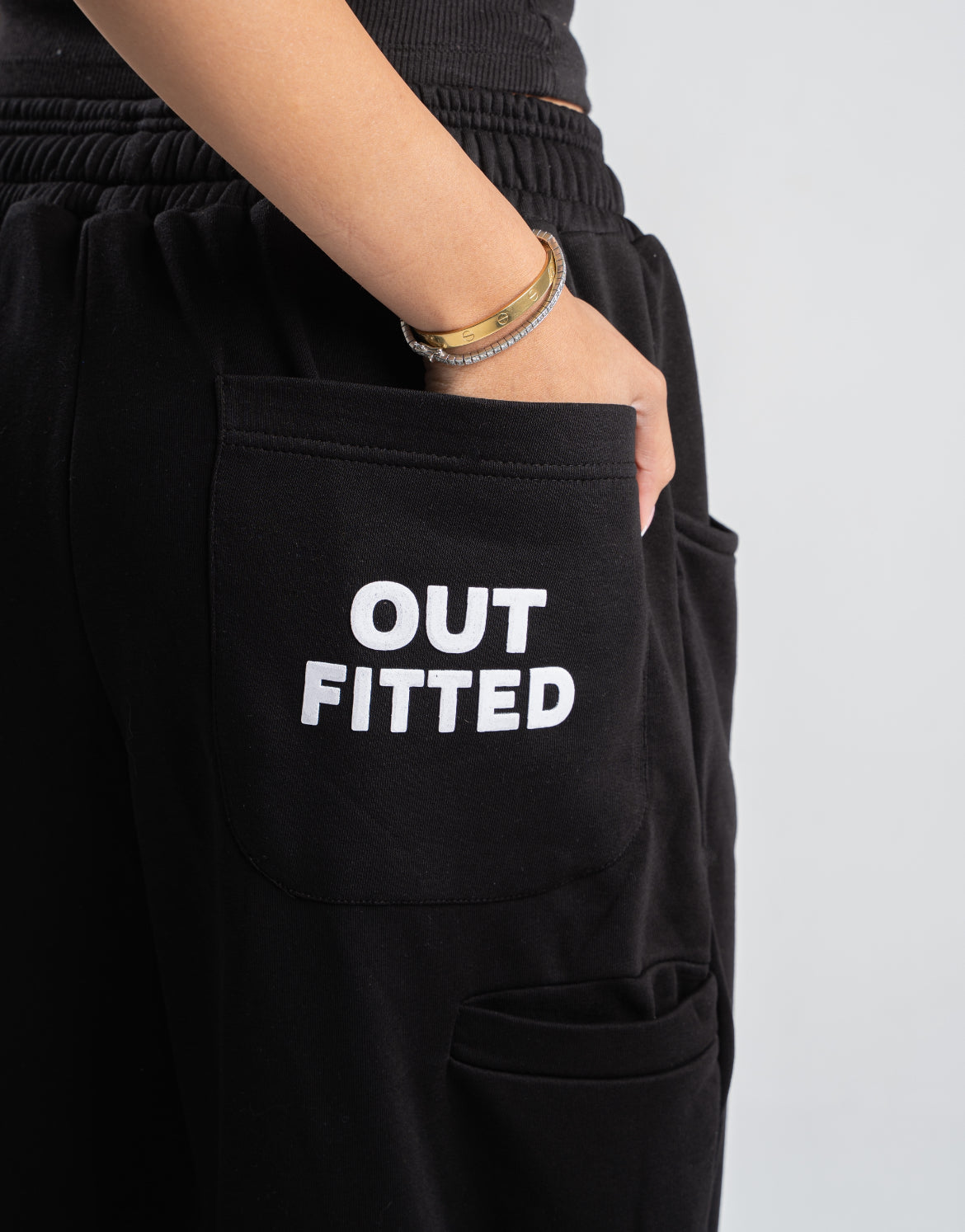 BLACK SWEATS